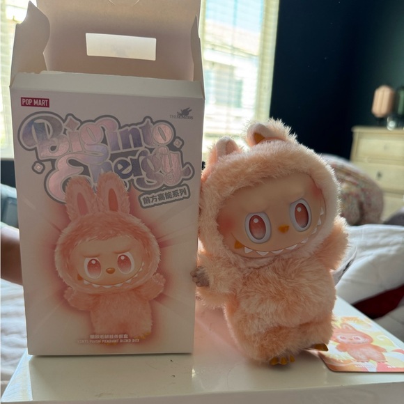NWT- Pop Mart Big Into Energy Happiness Labubu